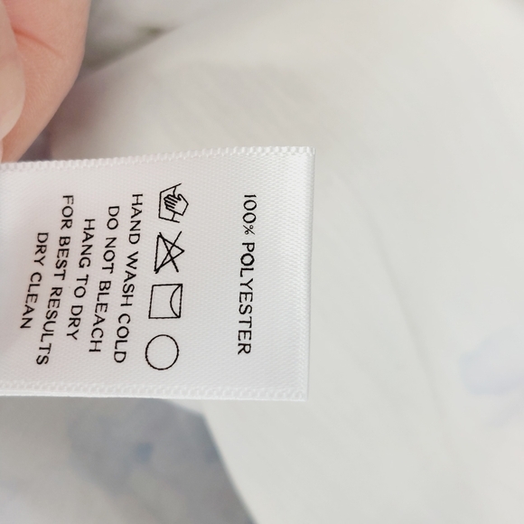 Chic Floral Long Sleeve Dress in White and Blue - Picture 8 of 10